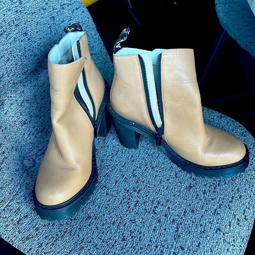 Dr. Marten Magdalena Tan Heeled Booties